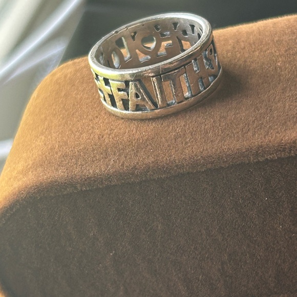 James Avery Retired Faith Hope Love Ring - Picture 4 of 4